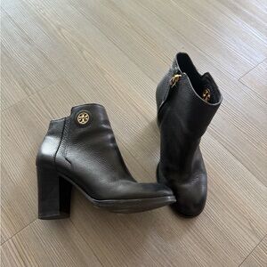 Tory Burch leather almond toe Black Heeled Boots booties